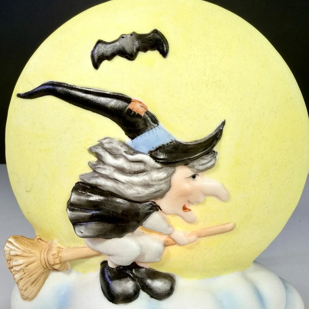 VTG Halloween Flying Witch Moon Light Lamp Ceramic Bats Stars Made Taiwan R.O.C.